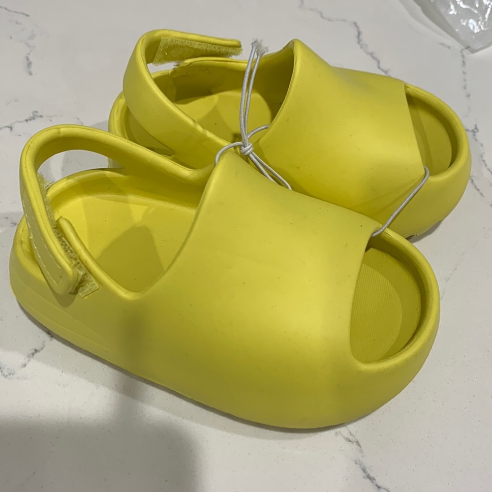 Baby sandals